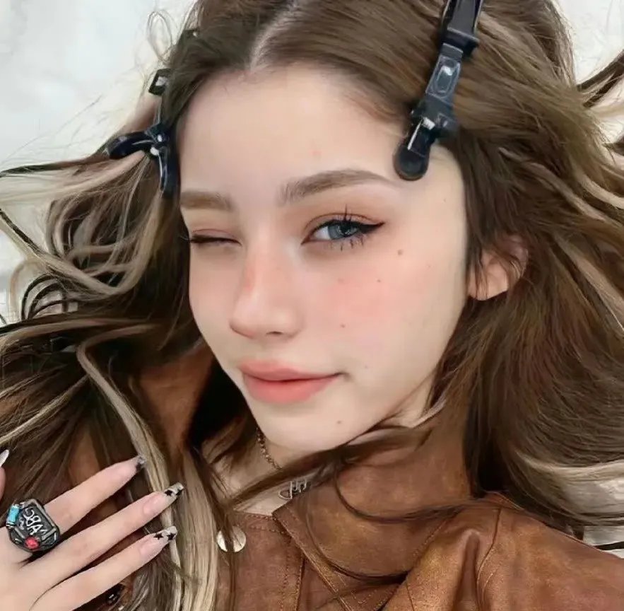 装成保洁后，我撩到亿万总裁